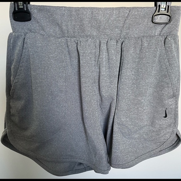 Nike Yoga Women's Ribbed Shorts